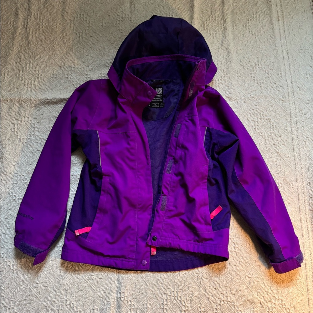 Purple Raincoat with Hooded Design and Weather-Resistant Fabric